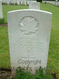 Etaples Military Cemetery - Baker, William Alton